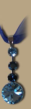 Ketten mit Glasanhänger, Collier mit Swarovskisteinen, Perlenketten, Kropfketten, Kordel, Silberketten, Herzanhänger, Schlangenketten